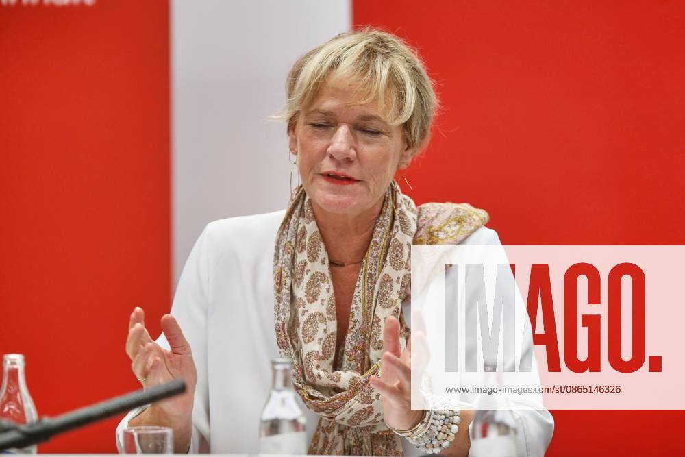 Halle, Saale, Saxony-Anhalt, Germany, August 28, 2026 MMZ Joint Statement by the Leading Female Candidates for Die Linke; Leading Female Candidate for Mecklenburg-Western Pomerania: Simone Oldenburg