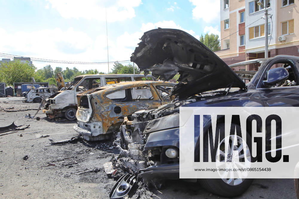 Burnt-out cars are parked outside an apartment block after a Russian drone attack on Vyshneve, Bucha district, Kyiv region, Ukraine, August 28, 2026. A drone struck the courtyard of a residential complex, sparking a large-scale fire that destroyed more than a dozen civilian vehicles. The powerful shock wave shattered windows and damaged the facades of nearby high-rise buildings. One man was killed in the Bucha district in this morning’s attack, and another civilian sustained multiple shrapnel wounds. (Photo by Volodymyr Tarasov Ukrinform) Aftermath of Russian drone attack in Vyshneve in Kyiv region