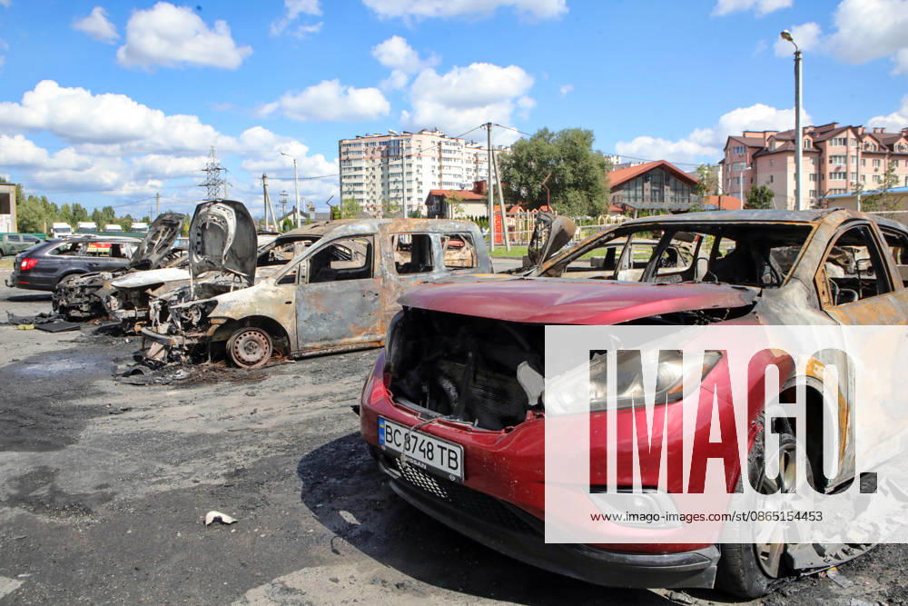 Burnt-out cars lie damaged after a Russian drone attack on Vyshneve, Bucha district, Kyiv region, Ukraine, August 28, 2026. A drone struck the courtyard of a residential complex, sparking a large-scale fire that destroyed more than a dozen civilian vehicles. The powerful shock wave shattered windows and damaged the facades of nearby high-rise buildings. One man was killed in the Bucha district in this morning’s attack, and another civilian sustained multiple shrapnel wounds.(Photo by Volodymyr Tarasov Ukrinform) Aftermath of Russian drone attack in Vyshneve in Kyiv region