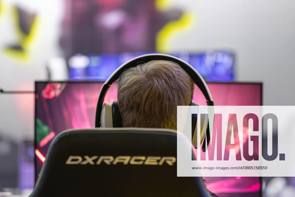 Gamescom 2026 in Cologne, August 28, 2026: A visitor tries out a game on a PC. Gamescom 2026, the world’s largest interactive entertainment event, will take place from August 26 to 30, 2026, at the Koelnmesse exhibition grounds in Cologne, Cologne-Deutz, North Rhine-Westphalia, Germany