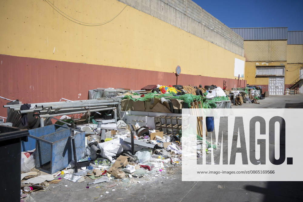 Daily Life for Migrants at the El Tarajal Industrial Park: Makeshift shelters built by migrants at the El Tarajal Industrial Park, August 28, 2026, in Ceuta, Spain. Ceuta has announced plans to renovate the six industrial buildings in the El Tarajal industrial park to transform them into a reception center. The project includes the installation of restrooms, kitchens, bedrooms, and other facilities. Depending on the condition of each building, the project will also require the replacement of roofs, painting, and other repairs. AUGUST 28, 2026 MIGRATION CRISIS Ceuta, Spain