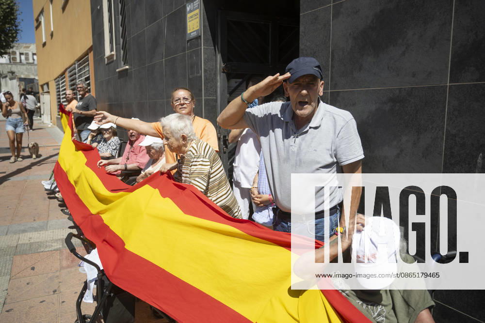 Residents of a social and health care center in Ceuta denounce the lack of safety on the streets A person performs a military salute while the Legion’s anthem plays and holds a Spanish flag during a demonstration to denounce the lack of safety on the streets, on August 28, 2026, in Ceuta, Spain. Staff members and patients from the Casa Familiar Nuestra Senora de los Ángeles hold a rally outside the facility to protest the growing lack of safety on the streets caused by the massive influx of migrants. AUGUST 28, 2026. MIGRATION CRISIS. Ceuta Ceuta, Spain