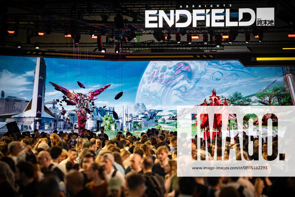 Gamescom 2026 in Cologne: A look at the exhibition spaces in Cologne s trade fair halls. Gamescom 2026 in Cologne—which it claims is the world s largest trade fair for computer and video games in terms of exhibition space and number of visitors—Cologne, North Rhine-Westphalia, Germany, Trade Fair Grounds
