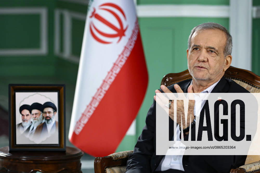 Iranian President Masoud Pezeshkian TEHRAN, IRAN - AUGUST 28: (---- – MANDATORY CREDIT - IRANIAN PRESIDENCY HANDOUT - NO MARKETING NO ADVERTISING CAMPAIGNS - DISTRIBUTED AS A SERVICE TO CLIENTS----) (RESTRICTIONS: No Access Israel Media Persian Language TV Stations Outside Iran Strictly No Access BBC Persian VOA Persian Manoto TV Iran International TV) Iranian President Masoud Pezeshkian addresses national and international policy matters during a live broadcast on state television in Tehran, Iran, on August 28, 2026. Iranian Presidency Handout Anadolu Tehran Iran. Editorial use only. Please get in touch for any other usage.