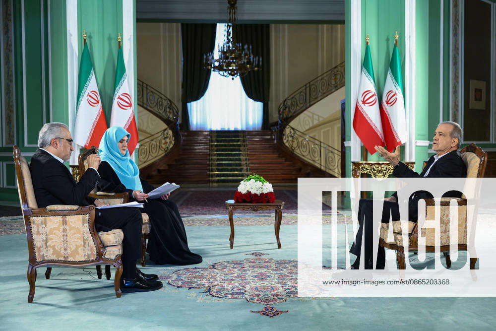 Iranian President Masoud Pezeshkian TEHRAN, IRAN - AUGUST 28: (---- – MANDATORY CREDIT - IRANIAN PRESIDENCY HANDOUT - NO MARKETING NO ADVERTISING CAMPAIGNS - DISTRIBUTED AS A SERVICE TO CLIENTS----) (RESTRICTIONS: No Access Israel Media Persian Language TV Stations Outside Iran Strictly No Access BBC Persian VOA Persian Manoto TV Iran International TV) Iranian President Masoud Pezeshkian addresses national and international policy matters during a live broadcast on state television in Tehran, Iran, on August 28, 2026. Iranian Presidency Handout Anadolu Tehran Iran. Editorial use only. Please get in touch for any other usage.