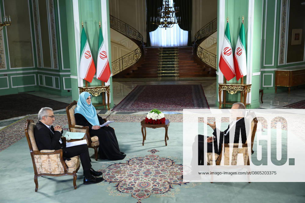 Iranian President Masoud Pezeshkian TEHRAN, IRAN - AUGUST 28: (---- – MANDATORY CREDIT - IRANIAN PRESIDENCY HANDOUT - NO MARKETING NO ADVERTISING CAMPAIGNS - DISTRIBUTED AS A SERVICE TO CLIENTS----) (RESTRICTIONS: No Access Israel Media Persian Language TV Stations Outside Iran Strictly No Access BBC Persian VOA Persian Manoto TV Iran International TV) Iranian President Masoud Pezeshkian addresses national and international policy matters during a live broadcast on state television in Tehran, Iran, on August 28, 2026. Iranian Presidency Handout Anadolu Tehran Iran. Editorial use only. Please get in touch for any other usage.