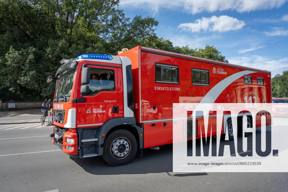 Vehicle parade, 175th anniversary, Berlin Fire Department, Berlin Fire Department vehicle parade, 175th anniversary, Großer Stern, Emergency number 112, Berlin, Germany