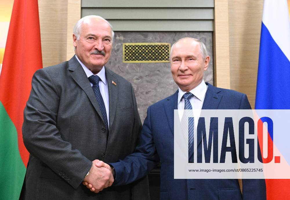 Russia Belarus 9230935 29.08.2026 Russian President Vladimir Putin and Belarusian President Alexander Lukashenko shake hands during a meeting at the Novo-Ogaryovo state residence, outside Moscow, Russia. Kirill Zykov Sputnik Novo-Ogaryovo Moscow region Russia