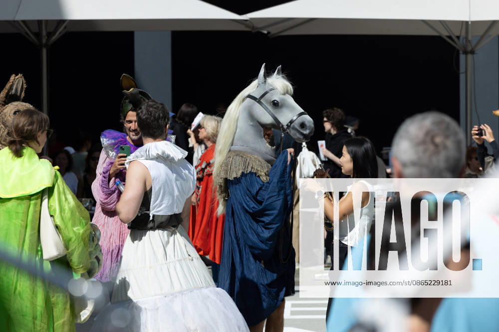 Costume Parade at the Deutsche Oper Berlin, Germany, Berlin, August 29, 2026. With the slogan Unless the People Live Here, the Deutsche Oper Berlin kicked off its new season. Numerous visitors dressed up in costumes from the opera’s wardrobe and, together with a choir, marched through Berlin’s Charlottenburg district in a costume parade.