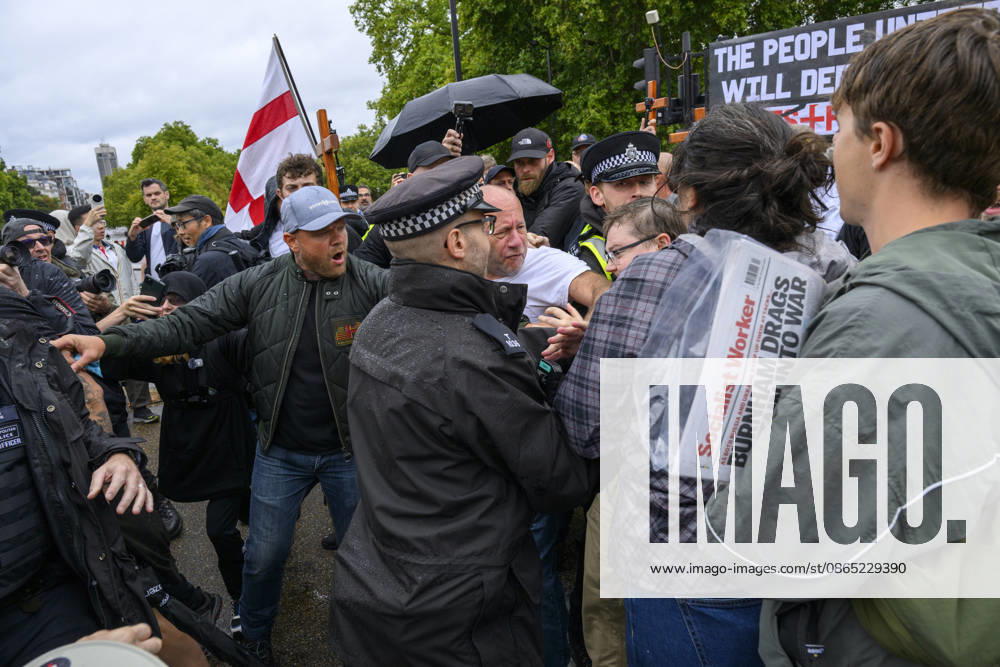 Stand Up To Racism Protest Against UKIP Demonstration LONDON, UNITED KINGDOM - AUGUST 29: Right wing UK Independence Party (UKIP) supporters clash with Stand Up To Racism counter-demonstrators during anti-Islam demonstration in London, United Kingdom on August 29, 2026. Ray Tang Anadolu London United Kingdom. Editorial use only. Please get in touch for any other usage.