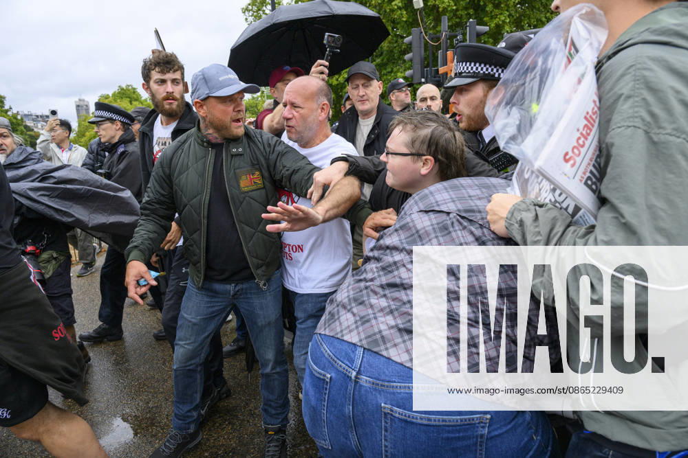 Stand Up To Racism Protest Against UKIP Demonstration LONDON, UNITED KINGDOM - AUGUST 29: Right wing UK Independence Party (UKIP) supporters clash with Stand Up To Racism counter-demonstrators during anti-Islam demonstration in London, United Kingdom on August 29, 2026. Ray Tang Anadolu London United Kingdom. Editorial use only. Please get in touch for any other usage.