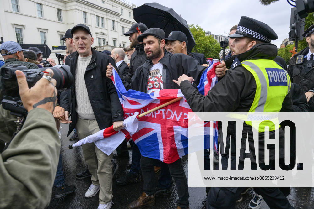 Stand Up To Racism Protest Against UKIP Demonstration LONDON, UNITED KINGDOM - AUGUST 29: Right wing UK Independence Party (UKIP) supporters clash with Stand Up To Racism counter-demonstrators during anti-Islam demonstration in London, United Kingdom on August 29, 2026. Ray Tang Anadolu London United Kingdom. Editorial use only. Please get in touch for any other usage.