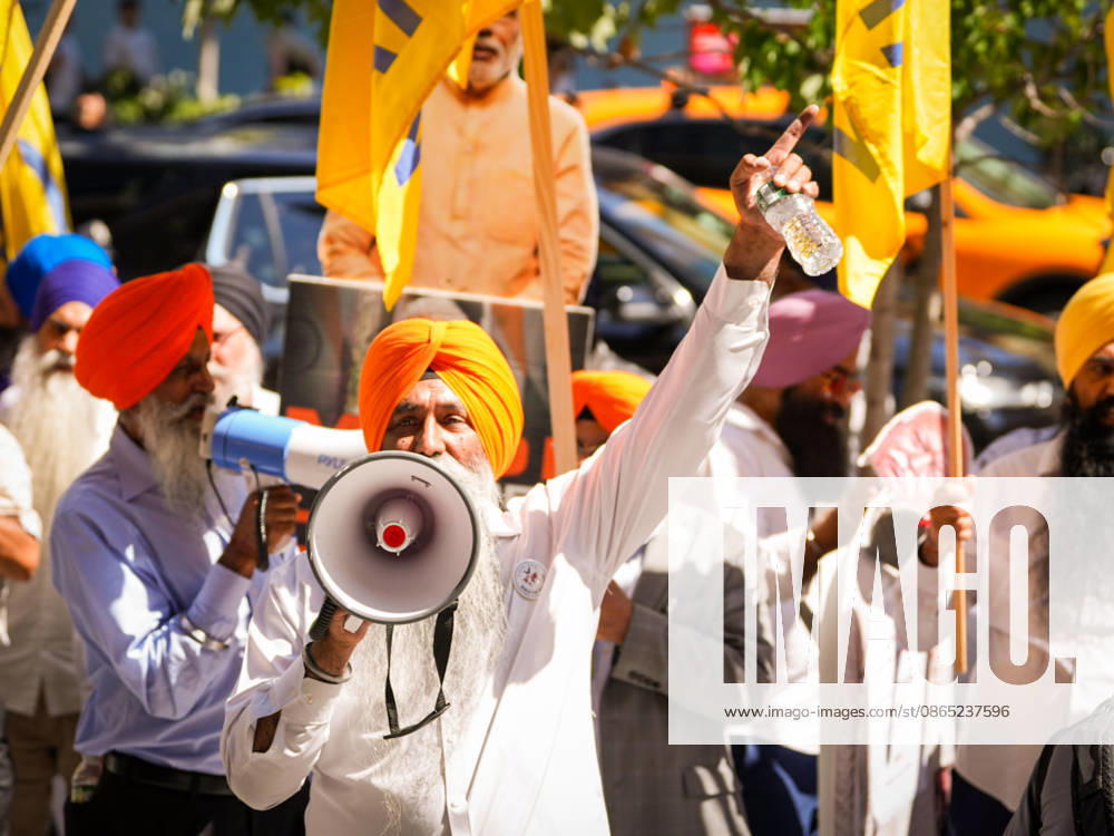 New York, NY August 29: Demonstrators gather outside Madison Square Garden for the â€oeHindus Say No to the RSS†rally, protesting the appearance of RSS chief Mohan Bhagwat and calling for a secular, interfaith India on August 29, 2026. Credit: AdMedia USA - ZUMAa123 20050930_zaa_a123_040