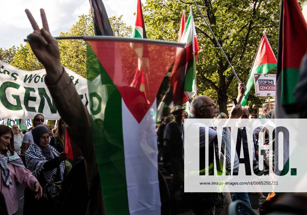 BERLIN, GERMANY, AUGUST 29, 2026: Hundreds of people take part in a pro-Palestinian demonstration in central Berlin, criticizing the German government s policy toward Israel and its position on the war in Gaza. Police in riot gear accompany the march, which is led by members of the Palestinian diaspora. The demonstration concludes near Berlin City Hall, where participants display an installation commemorating children killed in Gaza, including a vehicle presented in reference to Hind Rajab, a Palestinian girl killed in Gaza in 2024. Berlin Germany - ZUMAq101 20260829_zna_q101_177