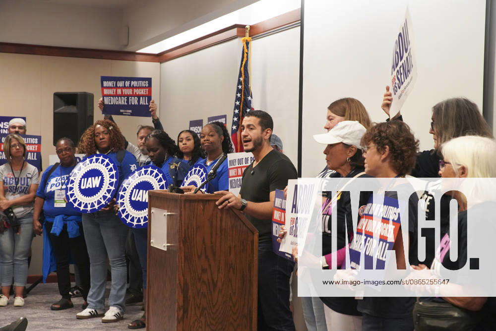 MI Democratic Party holds nominating convention LANSING, MICHIGAN, USA - AUGUST 29: Dr. Abdul El-Sayed, Democratic nominee for the US Senate, speaks at a meeting before the Michgan Democratic Nominating Convention in Lansing MI, on August 29th, 2026. Katie McTiernan Anadolu Michigan United States. Editorial use only. Please get in touch for any other usage.
