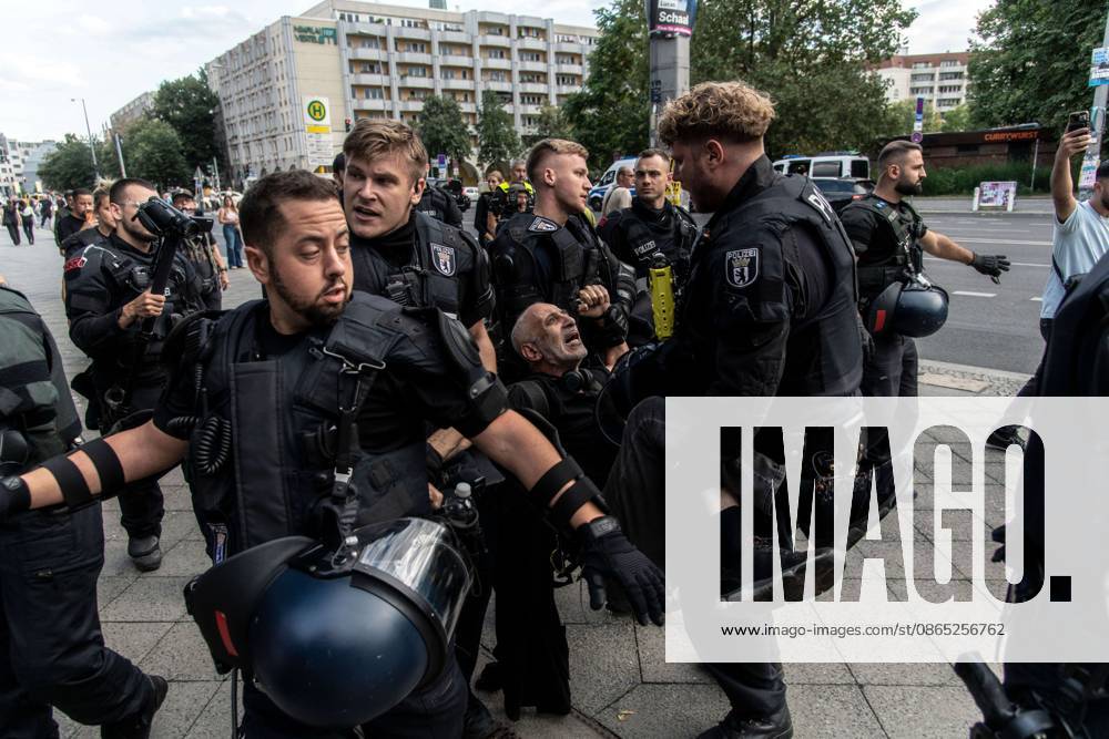 BERLIN, GERMANY, AUGUST 29, 2026: Hundreds of people take part in a pro-Palestinian demonstration in central Berlin, criticizing the German government s policy toward Israel and its position on the war in Gaza. Police in riot gear accompany the march, which is led by members of the Palestinian diaspora. The demonstration concludes near Berlin City Hall, where participants display an installation commemorating children killed in Gaza, including a vehicle presented in reference to Hind Rajab, a Palestinian girl killed in Gaza in 2024. Berlin Germany - ZUMAq101 20260829_zna_q101_190