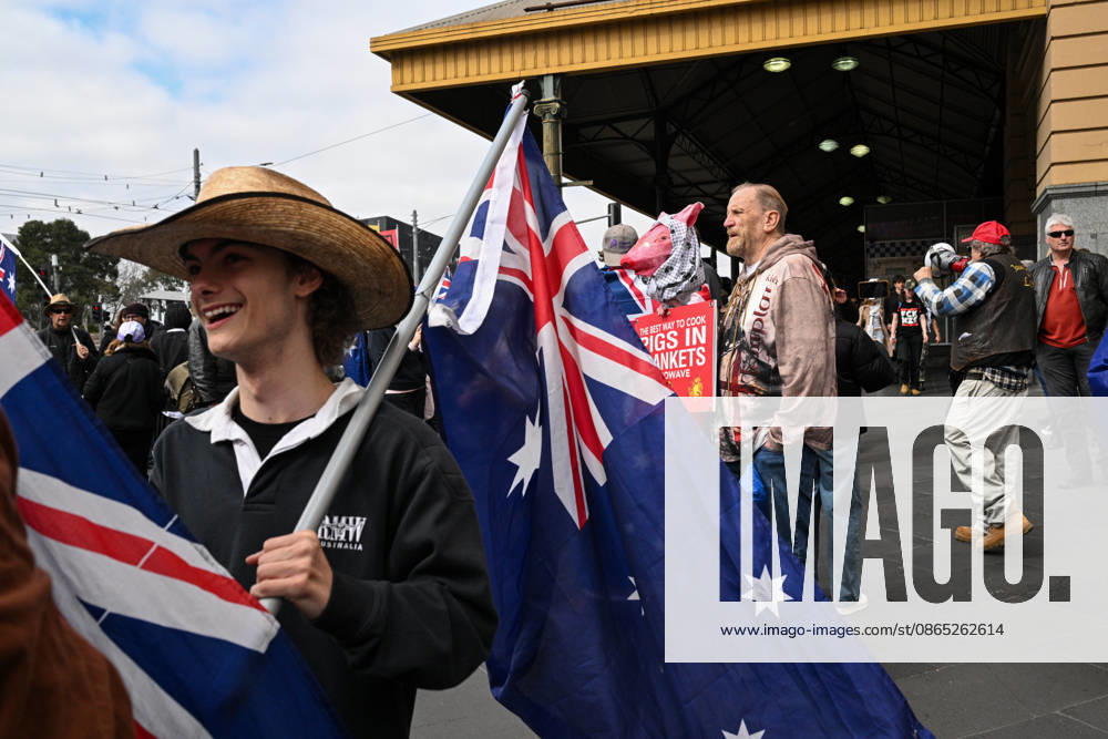 MARCH FOR AUSTRALIA RALLY MELBOURNE, People participate in a March for Australia anti-immigration rally outside the Flinders St Station in Melbourne, Sunday, August 30, 2026. ( NO ARCHIVING Melbourne Victoria AUSTRALIA