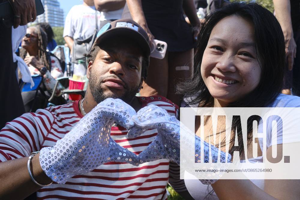 Spike Lee’s Annual Michael Jackson Block party New York, NY: August 29th 2026-Thousands of New Yorkers attended the Spike Lee annual Michael Jackson Block party in Fort Greene Park.The free event featured DJ Spinna, with Jordan Brand joining as a sponsor. Katie Godowski Media Punch. 29 Aug 2026 Pictured: New York, NY: August 29th 2026-Thousands of New Yorkers attended the Spike Lee annual Michael Jackson Block party in Fort Greene Park.The free event featured DJ Spinna, with Jordan Brand joining as a sponsor. Katie Godowski Media Punch.