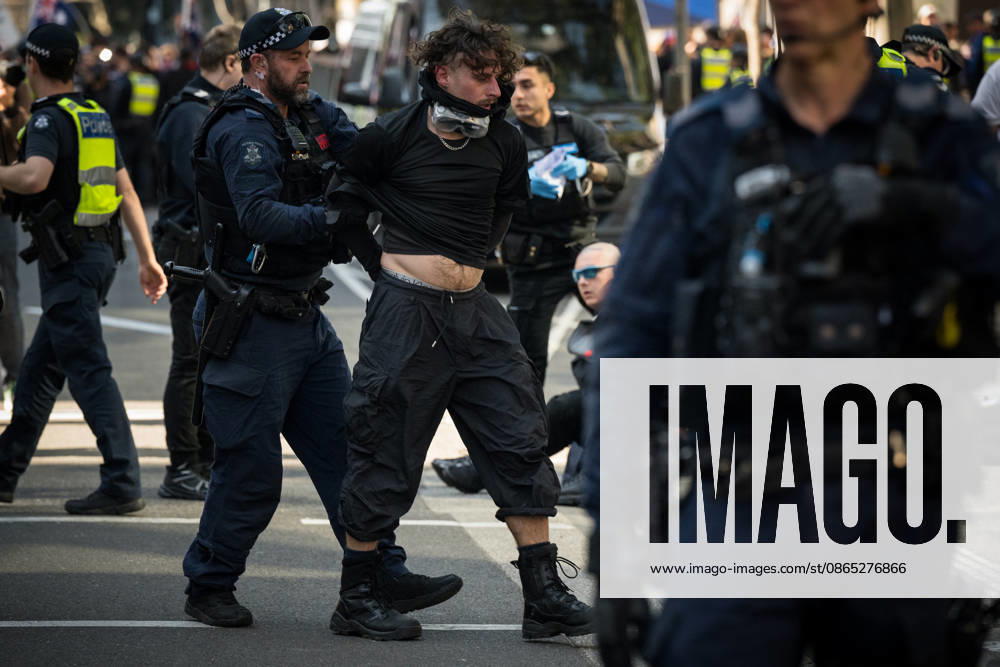 ANTI IMMIGRATION RALLY, Police make an arrest as protestors clash during a far right March for Australia anti-immigration rally in Melbourne, Sunday, August 30, 2026. ( NO ARCHIVING MELBOURNE VICTORIA AUSTRALIA