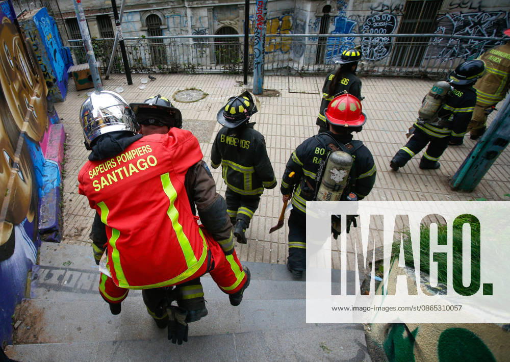 Valparaiso, August 30, 2026—A new edition of the Valparaiso Cerro Arriba firefighting event took place on the hills and stairways of Valparaiso, featuring nearly 2,600 firefighters from all over Chile and other countries. Manuel Lema Aton, Chile, Valparaiso, Chile Aton 1185129