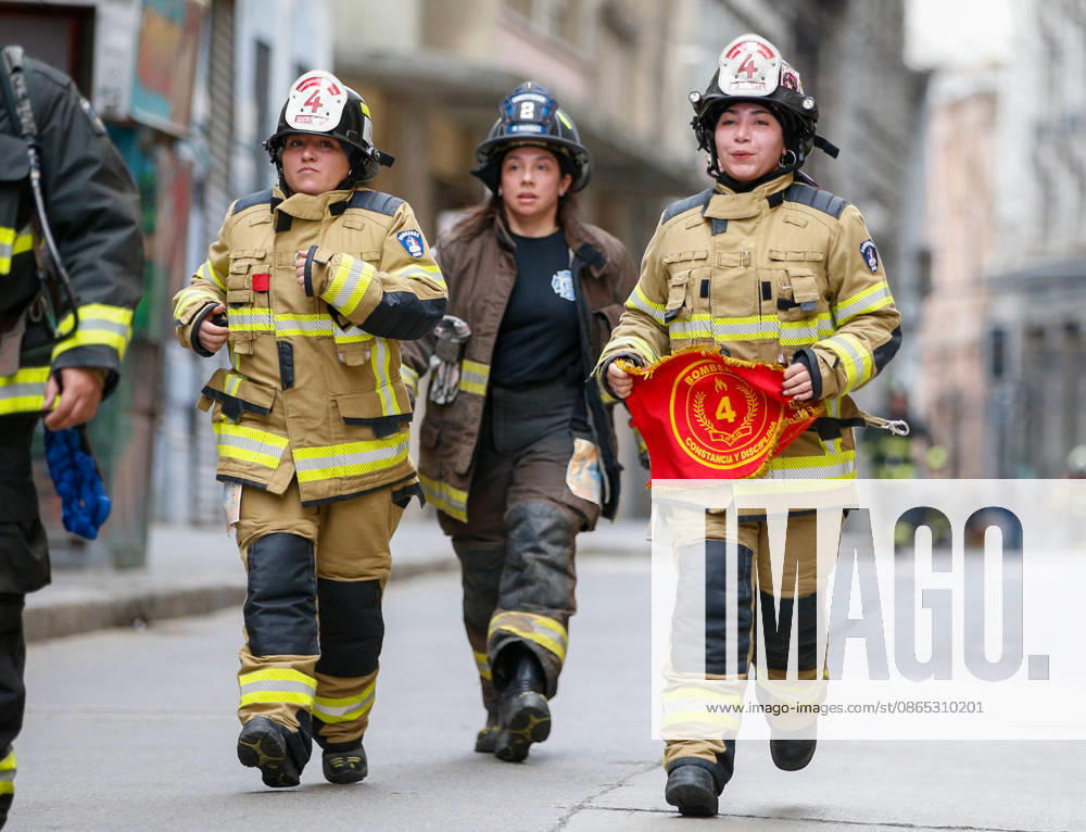 Valparaiso, August 30, 2026—A new edition of the Valparaiso Cerro Arriba firefighting event took place on the hills and stairways of Valparaiso, featuring nearly 2,600 firefighters from all over Chile and other countries. Manuel Lema Aton, Chile, Valparaiso, Chile Aton 1185178