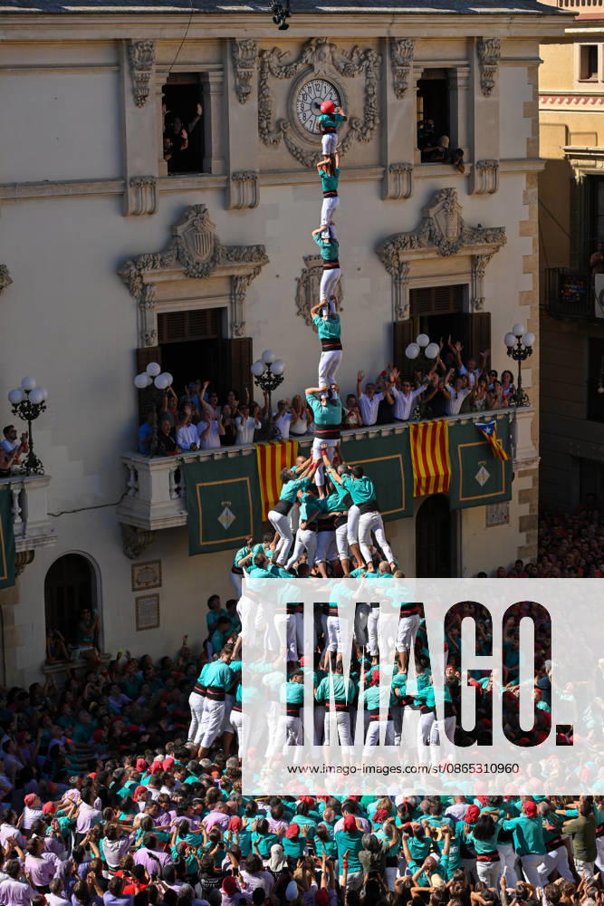 Diada Castellera on Saint Felix Day Vilafranca del Penedes, Spain, on August 30, 2026 Diada Castellera on Saint Felix Day Vilafranca del Penedes, Spain, on August 30, 2026 Pillar of nine (P de 9 folre,manilles i puntals )downloaded for the first time by the Castellers de Vilafranca . Construction of the human tower 3 de 10 f m during the Diada Castellera on Saint Felix Day.The Castellers de Vilafranca, the Colla Vella dels Xiquets de Valls, the Colla joves Xiquets de Valls and the Colla jove xiquets of Tarragona participate with their human towers in the Diada Castellera on Saint Felix Day, in Vilafranca del Penedes,Barcelona, Spain, on August 30, 2026 Vilafranca del Penedes ESP