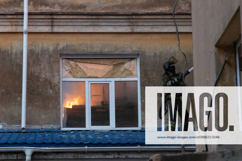 Facility building hit by Russian airstrike in Kramatorsk KRAMATORSK, UKRAINE - AUGUST 30: A firefighter operates at a fire in a facility building following a Russian airstrike in Kramatorsk, Ukraine, on August 30, 2026. Francisco Richart Anadolu Kramatorsk Ukraine. Editorial use only. Please get in touch for any other usage.