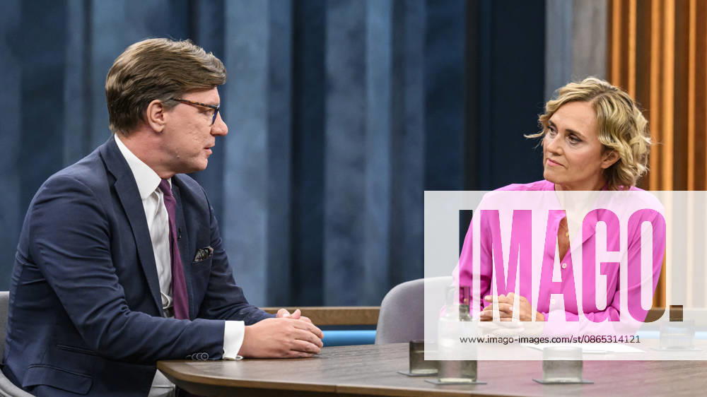 Pictured from left: Nico Lange, Director of the Institute for Risk Analysis and International Security, in conversation with Caren Miosga, GER, Berlin, studio, guest on Caren Miosga’s show, political talk show, TV, program, recording, pre-recorded, Das Erste, from Studio 20 in Adlershof, topic: Russia’s hybrid war—how great is the threat to Germany?, August 30, 2026,