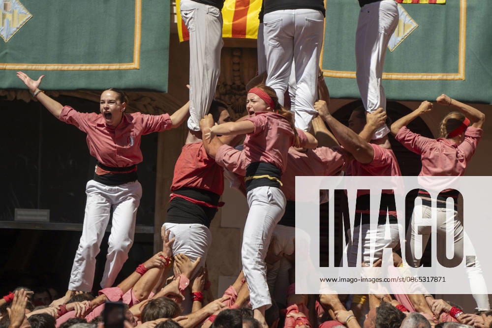 Historic day in Vilafranca del PenedÂs, where several castellers groups, including the host team and reigning champions of the last Castellers Championship, pushed the limits, sending the crowd into a frenzy with a spectacular display of Catalan culture, recognized as Intangible Cultural Heritage of Humanity. Vilafranca Del Penedes Spain - ZUMAr179 20260830_zip_r179_038