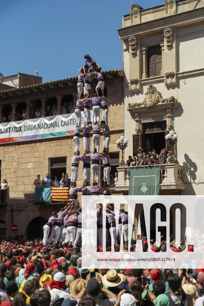 Historic day in Vilafranca del PenedÂs, where several castellers groups, including the host team and reigning champions of the last Castellers Championship, pushed the limits, sending the crowd into a frenzy with a spectacular display of Catalan culture, recognized as Intangible Cultural Heritage of Humanity. Vilafranca Del Penedes Spain - ZUMAr179 20260830_zip_r179_039