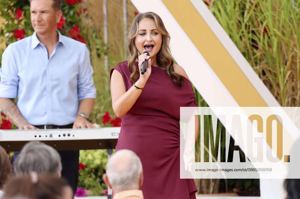 Eva Luginger on the ARD TV show *Immer wieder sonntags* at Europa-Park Rust, August 30, 2026 Foto:xAgenturxWehnertx xGränzdörferx xFuturexImagex sonntags3008_6844