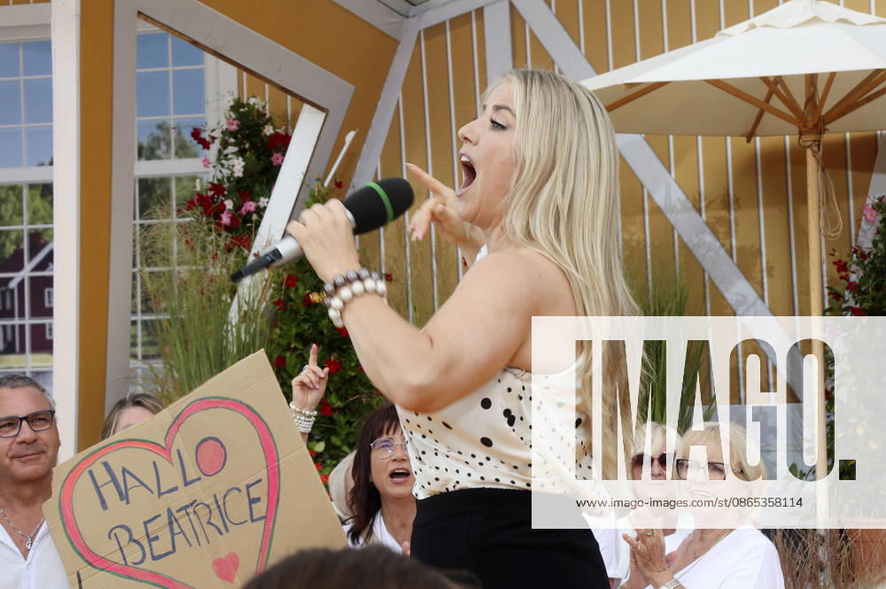 Beatrice Egli on the ARD TV show Immer wieder sonntags at Europa-Park in Rust, August 30, 2026 Foto:xAgenturxWehnertx xGränzdörferx xFuturexImagex sonntags3008_6879