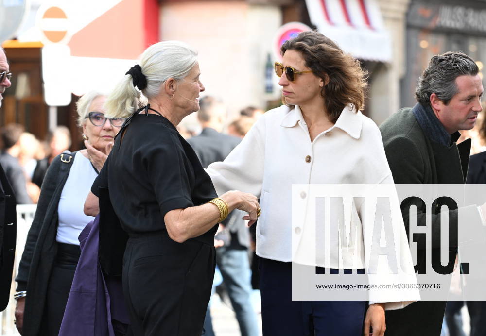 Nicolas Altmayer Funeral - Paris Guest during the funeral of French film producer Nicolas Altmayer at Saint Germain des Pres church in Paris, France on August 31, 2026. He was the co-founder of Mandarin Compagnie, and died in a car accident with his partner, Dior executive Mathilde Favier on August 17, aged 61 and 57, respectively. Photo by Florian Poitout ABACAPRESS.COM Paris France