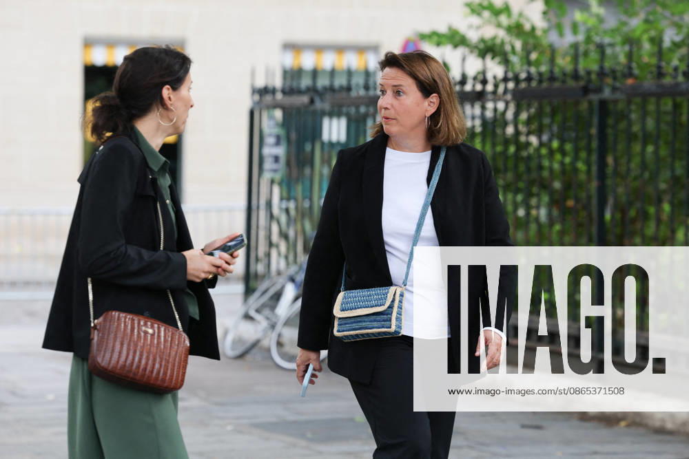 Nicolas Altmayer Funeral - Paris Guests and relatives during the funeral of French film producer Nicolas Altmayer at Saint Germain des Pres church in Paris, France on August 31, 2026. He was the co-founder of Mandarin Compagnie, and died in a car accident with his partner, Dior executive Mathilde Favier on August 17, aged 61 and 57, respectively. Photo by Raphael Lafargue ABACAPRESS.COM Paris France