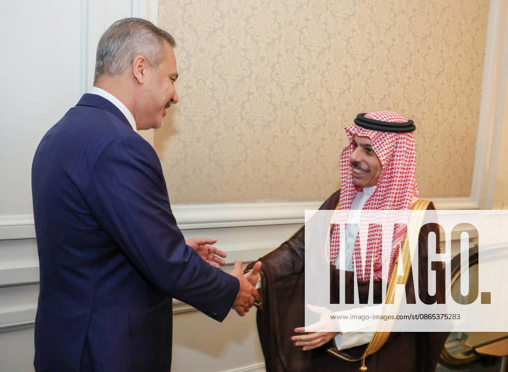 Turkish Foreign Minister Hakan Fidan meets Saudi counterpart Faisal bin Farhan in Istanbul ISTANBUL, TURKIYE - AUGUST 31: (---- MANDATORY CREDIT - TURKISH FOREIGN MINISTRY HANDOUT - NO MARKETING NO ADVERTISING CAMPAIGNS - DISTRIBUTED AS A SERVICE TO CLIENTS----) Turkish Foreign Minister Hakan Fidan (L) meets with Saudi Arabian Foreign Minister Faisal bin Farhan Al Saud (R) in Istanbul, Turkiye, on the sidelines of the first meeting of the Strategic Political and Defense Committee, established under the Mecca Joint Defense Agreement. Turkish Foreign Ministry Handout Anadolu Istanbul Turkey. Editorial use only. Please get in touch for any other usage.