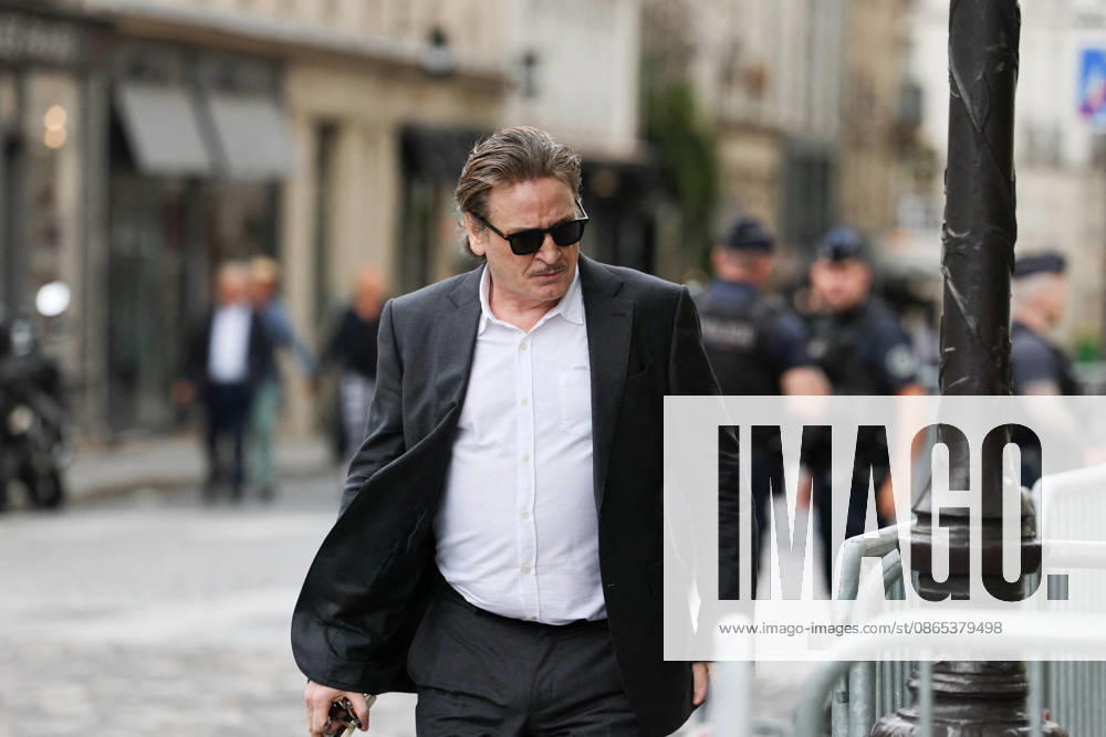Nicolas Altmayer Funeral - Paris Benoit Magimel during the funeral of French film producer Nicolas Altmayer at Saint Germain des Pres church in Paris, France on August 31, 2026. He was the co-founder of Mandarin Compagnie, and died in a car accident with his partner, Dior executive Mathilde Favier on August 17, aged 61 and 57, respectively. Photo by Raphael Lafargue ABACAPRESS.COM Paris France
