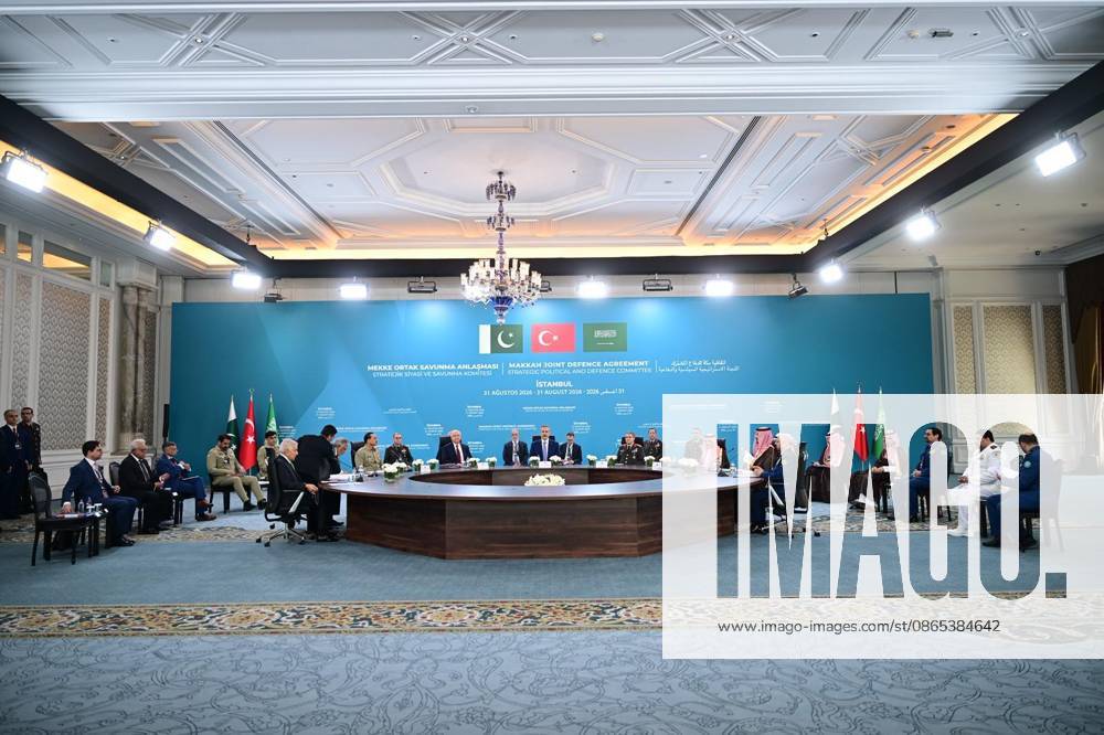First committee meeting of Mecca Joint Defense Agreement begins in Istanbul ISTANBUL, TURKIYE - AUGUST 31: (---- MANDATORY CREDIT - TURKISH FOREIGN MINISTRY HANDOUT - NO MARKETING NO ADVERTISING CAMPAIGNS - DISTRIBUTED AS A SERVICE TO CLIENTS----) Turkish Foreign Minister Hakan Fidan, Turkish National Defense Minister Yasar Guler, Turkish Chief of General Staff Gen. Selcuk Bayraktaroglu, Pakistani Foreign Minister Muhammad Ishaq Dar, Pakistani Defense Minister Khawaja Muhammad Asif, Pakistani Chief of Army Staff Field Marshal Asim Munir, Saudi Foreign Minister Faisal bin Farhan, Saudi Defense Minister Khalid bin Salman and Saudi Chief of General Staff Gen. Fayyadh bin Hamed Al-Ruwaili attend the first meeting of the St