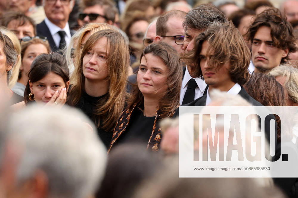 The children: Roxane, Candice, Alice, and Felix Altmayer Leaving Nicolas Altmayer’s funeral at the Church of Saint-Germain-des-Prés in Paris on August 31, 2026 Dominique Jacovides Cyril Moreau Bestimage Leaving Nicolas Altmayer’s funeral at the Church of Saint-Germain-des-Prés in Paris on August 31, 2026 Paris, France