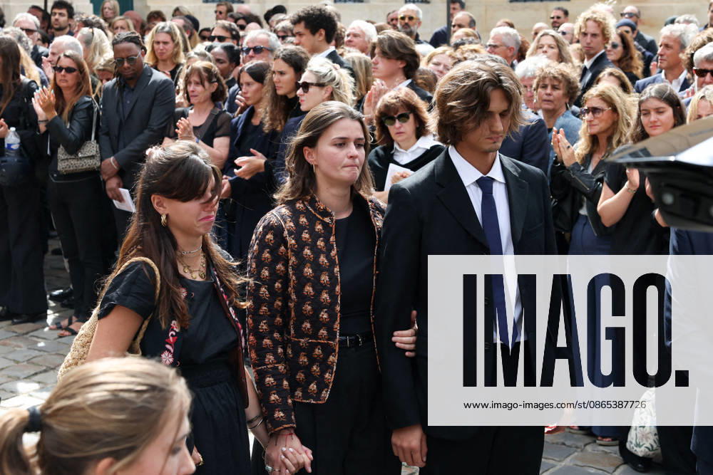 The children of Roxane, Alice, and Felix Altmayer Leaving Nicolas Altmayer’s funeral at the Church of Saint Germain des Prés in Paris on August 31, 2026 Dominique Jacovides Cyril Moreau Bestimage Leaving Nicolas Altmayer’s funeral at the Church of Saint Germain des Prés in Paris on August 31, 2026 Paris, France