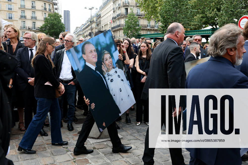 Illustration: People leaving Nicolas Altmayer’s funeral at the Church of Saint-Germain-des-Prés in Paris on August 31, 2026. Dominique Jacovides, Cyril Moreau, Bestimage. Leaving Nicolas Altmayer’s funeral at the Church of Saint-Germain-des-Prés in Paris on August 31, 2026, Paris, France