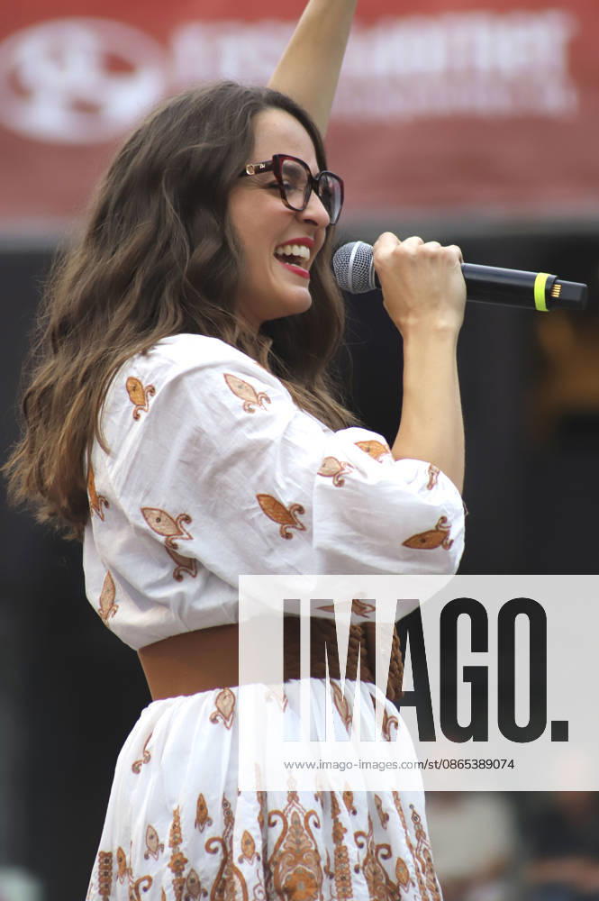 Meli Stein live at the 2026 Summer Open Air at the Kitzbühel Tennis Stadium, August 29, 2026 Foto:xS.xNömerx xFuturexImagex stein_6801