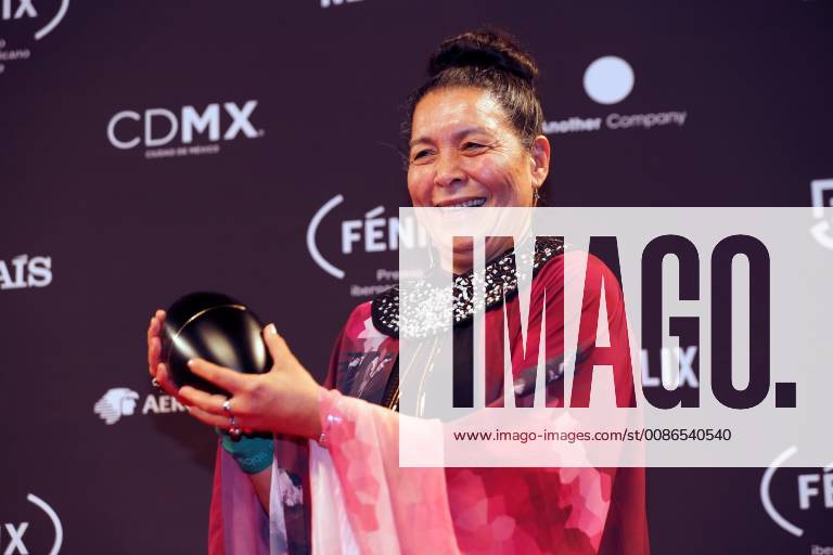 Colombian actress Carmina Martinez with the Fenix Award, in Mexico City, Mexico, 7 November 2018. Colombian film PAjaros de verano and Argentine Film Zama , which started as favorites of the Fenix Awards of Ibero-American films, did not disappoint and became the films with the highest number of awards in the fifth edition of the event. Fenix Awards of Ibero-American films !ACHTUNG: NUR REDAKTIONELLE NUTZUNG!