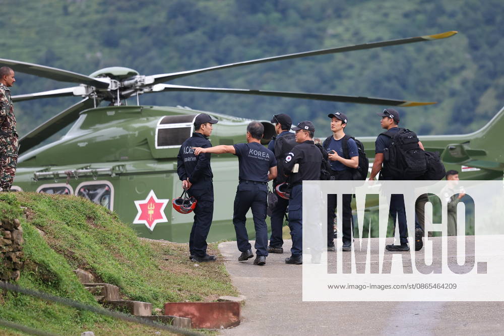 Search operations for missing Koreans in Nepal Search operations for missing Koreans in Nepal Members of a South Korean government rapid response team head to a Nepalese military helicopter in the town of Dhunche, Nepal s Rasuwa district, on Sept. 1, 2026, to search the flood-hit area as part of efforts to find nine South Koreans missing in massive floods in the country. (Yonhap) 2026-09-01 12:25:55 < 1980-2026 YONHAPNEWS AGENCY. .> ³×ÆÈ