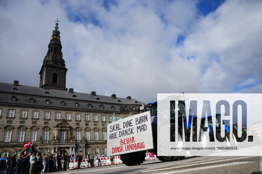 Denmark Farmers demonstrate against a fertilization law in front of the Danish Parliament, Christiansborg, in Copenhagen, Denmark, Tuesday, September 1, 2026. The organization Sust