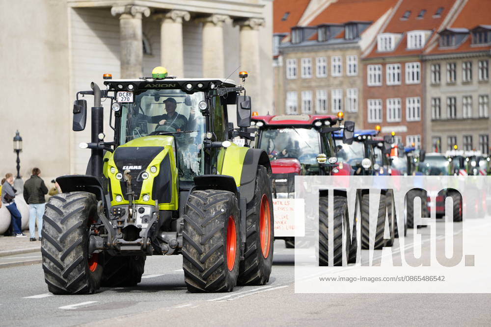 Denmark Farmers demonstrate against a fertilization law in front of the Danish Parliament, Christiansborg, in Copenhagen, Denmark, Tuesday, September 1, 2026. The organization Sust