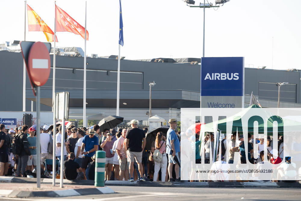Airbus is set to undergo another round of mediation with the unions this Tuesday following the refusal to suspend the strike. Airbus workers gather outside the Getafe headquarters on September 1, 2026, in Getafe, Madrid, Spain. The Airbus workforce at the Getafe (Madrid), San Pablo, and Tablada (Seville) facilities has decided by a majority not to suspend the current indefinite strike following Monday’s vote at their respective assemblies, unlike employees in Illescas, Toledo, who voted last Friday to suspend the strike. A new mediation session between the company and the unions will take place this Tuesday at SIMA. SEPTEMBER 1, 2026 Jesús Hellí Getafe, Madrid Getafe, Madrid, Spain