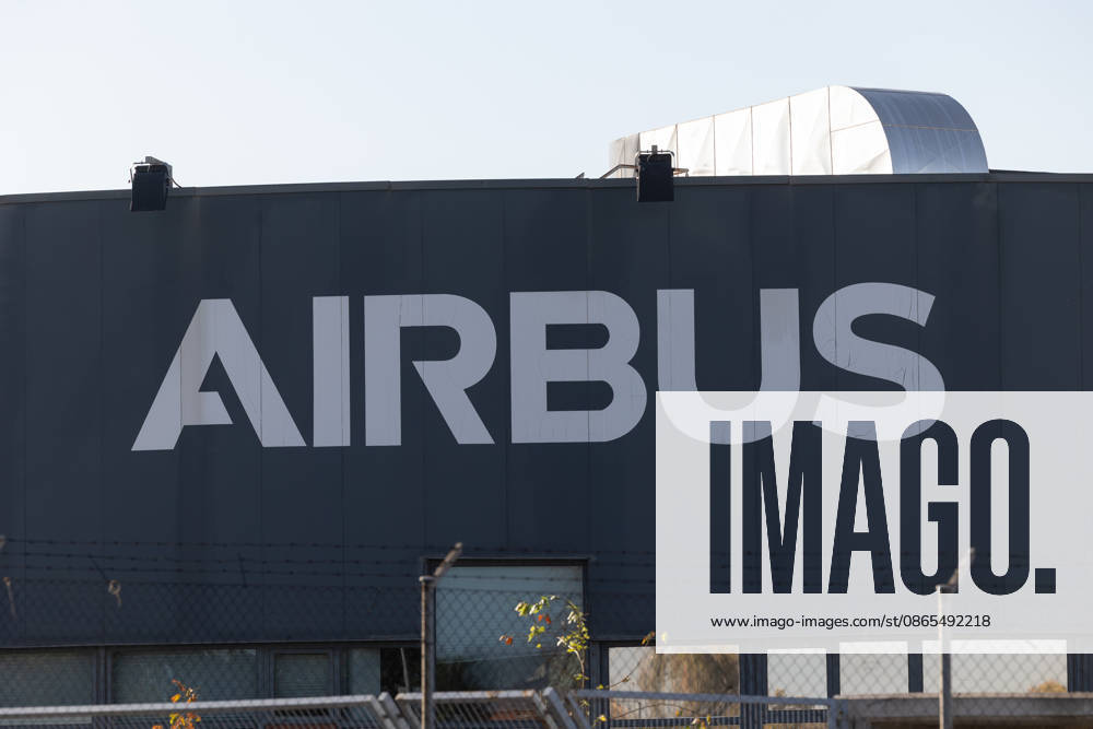 Airbus is set to undergo another round of mediation with the unions this Tuesday following the refusal to suspend the strike. Airbus workers gather outside the Getafe headquarters on September 1, 2026, in Getafe, Madrid, Spain. The Airbus workforce at the Getafe (Madrid), San Pablo, and Tablada (Seville) facilities has decided by a majority not to suspend the current indefinite strike following Monday’s vote at their respective assemblies, unlike employees in Illescas, Toledo, who voted last Friday to suspend the strike. A new mediation session between the company and the unions will take place this Tuesday at SIMA. SEPTEMBER 1, 2026 Jesús Hellí Getafe, Madrid Getafe, Madrid, Spain