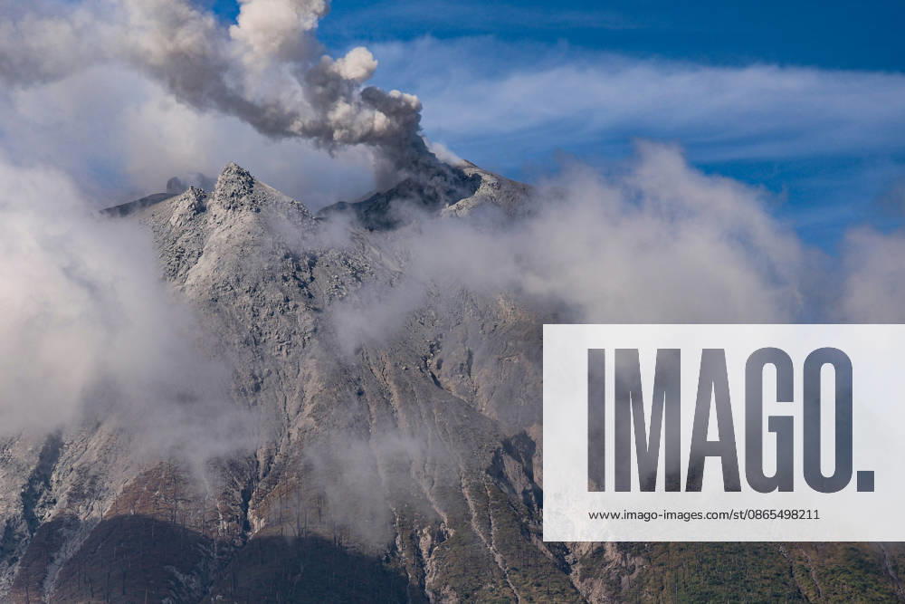 Volcanic activity continues at Mount Sinabung following massive eruption KARO, INDONESIA - SEPTEMBER 1: Volcanic activity continues at Mount Sinabung as it spews volcanic material in Karo Regency, North Sumatra, Indonesia, on September 1, 2026. Following a massive eruption on August 31 that sent a thick column of volcanic ash approximately 3,500 meters (3.5 kilometers) above its summit, the ongoing ashfall and atmospheric disruptions led to the cancellation of 21 flights to and from Kualanamu International Airport. Risky Cahyadi Anadolu Karo Indonesia. Editorial use only. Please get in touch for any other usage.