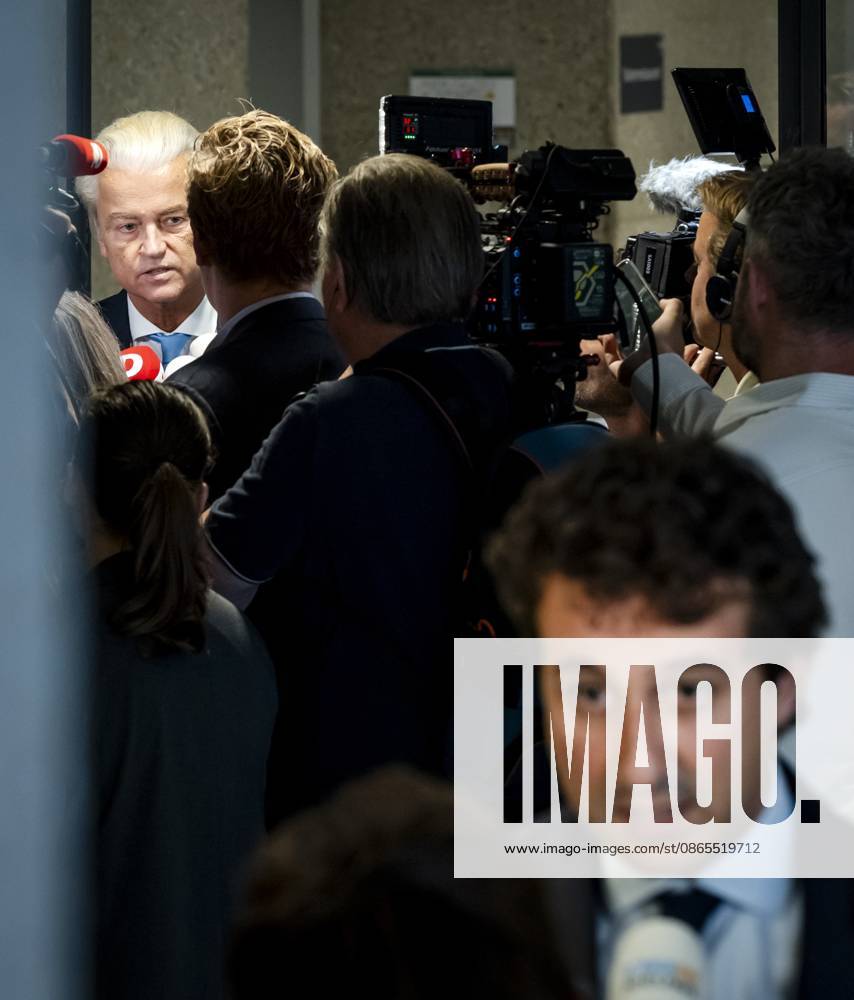 THE HAGUE - Geert Wilders (PVV) and Jesse Klaver (PRO) during the first question hour in the House of Representatives following the end of the summer recess. REMKO DE WAAL ANP netherlands out - belgium out