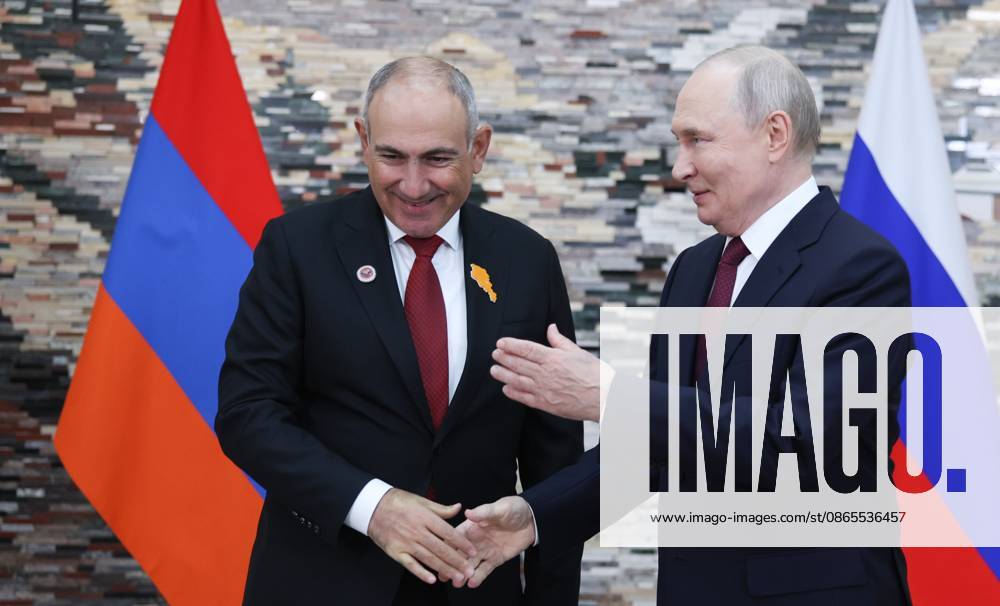 Kyrgyzstan Russia Armenia 9233008 01.09.2026 Armenian Prime Minister Nikol Pashinyan and Russian President Vladimir Putin shake hands before a meeting on the sidelines of the Shanghai Cooperation Organization (SCO) summit in Bishkek, Kyrgyzstan. Petr Kovalev Sputnik Bishkek Kyrgyzstan